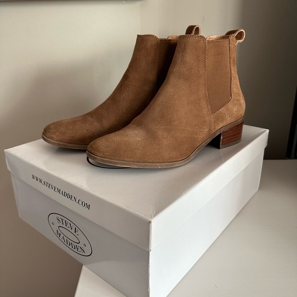 Booties 🤎 - Picture 2 of 9